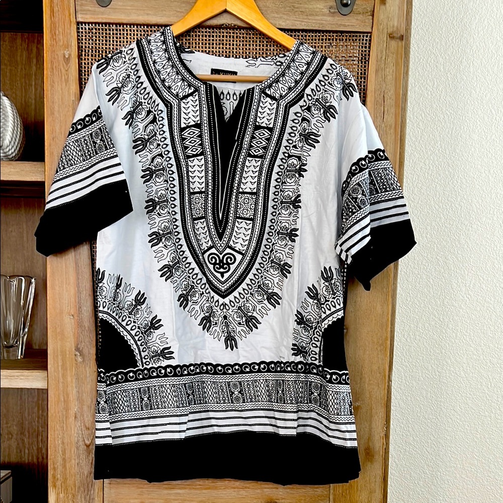 💖 BUY 2 for $15 💖 Black and White Dashiki Shirt